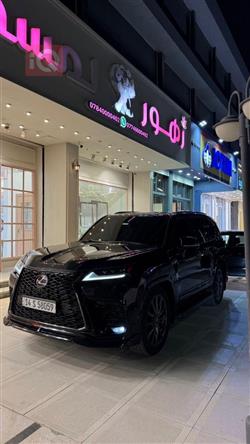 Lexus LX
